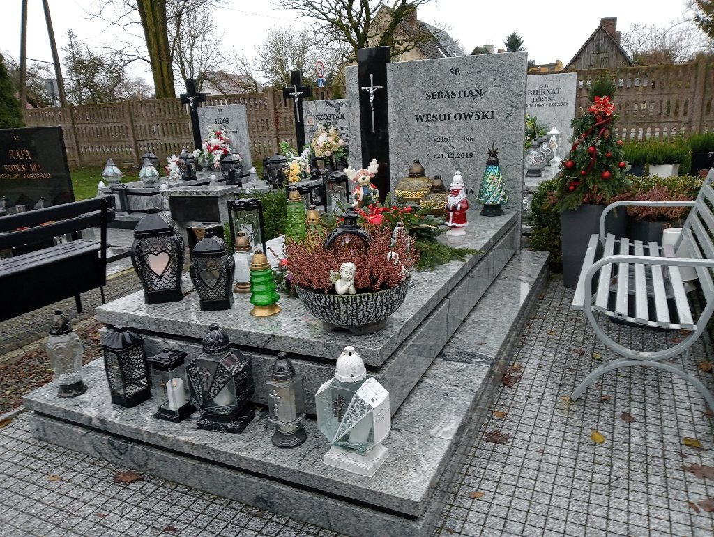 Grób Sebastian Wesołowski