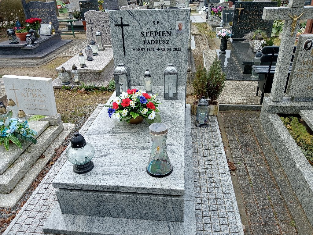 Grób Tadeusz Stępień