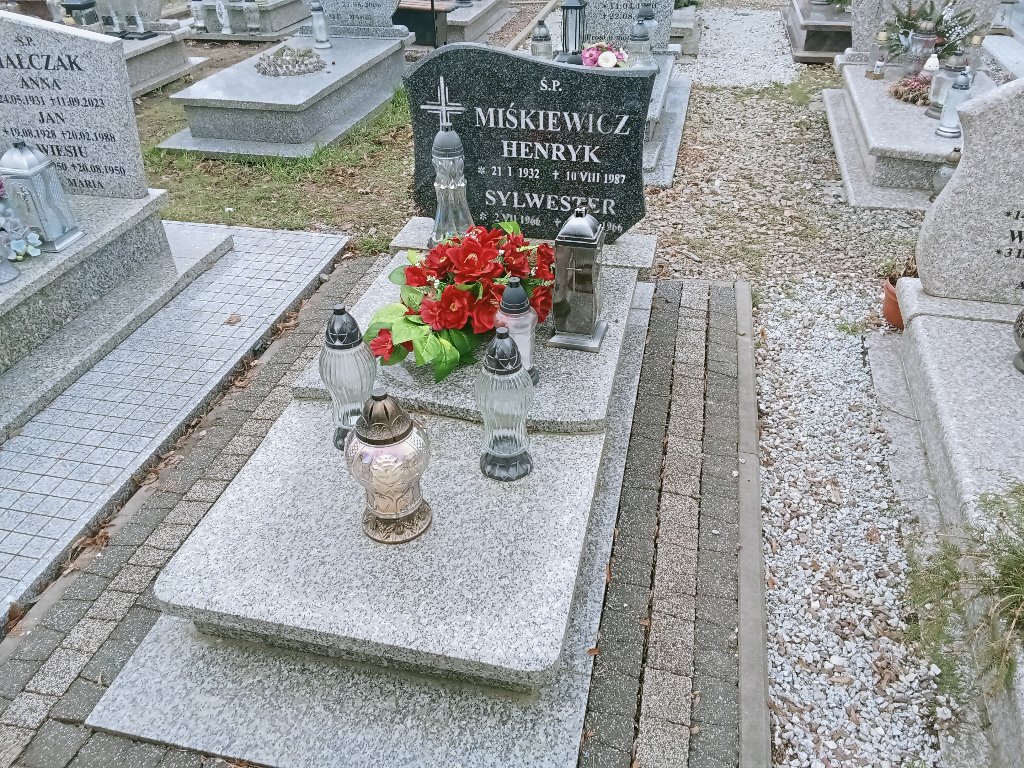Grób Henryk Miśkiewicz