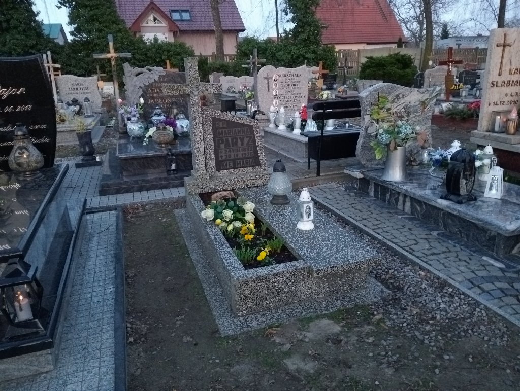 Grób Marianna Paryż