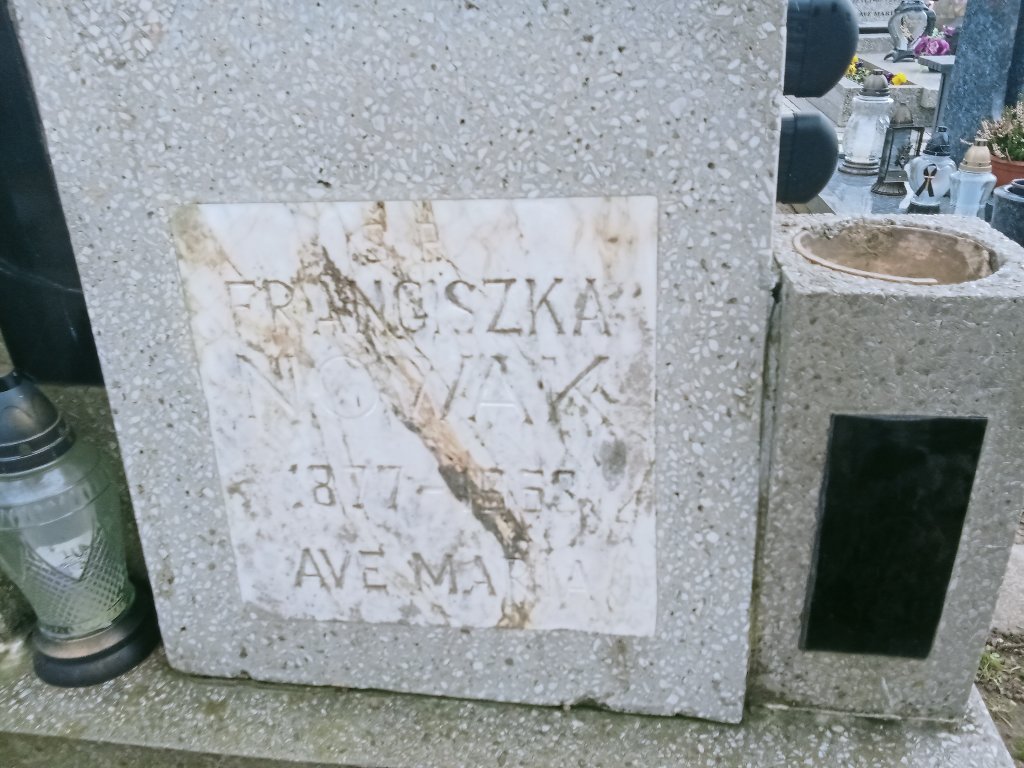 Grób Adam Woźniczko