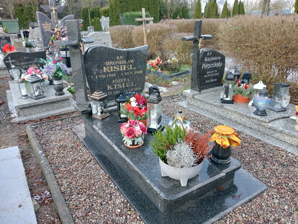 Grób Bronisław Kisiel